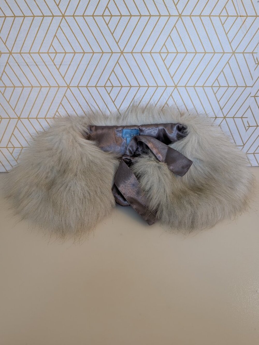 Vintage Nine West Light Gray Faux Fur Collar with Satin Tie